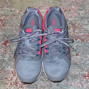 PreL💗ved Women’s Nike Vomero 9 - size 8.5